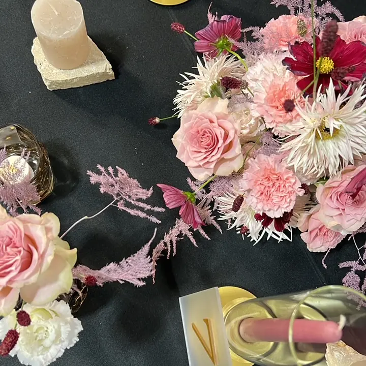 Blumengesteck am Messestand Dekorelli Nürnberg