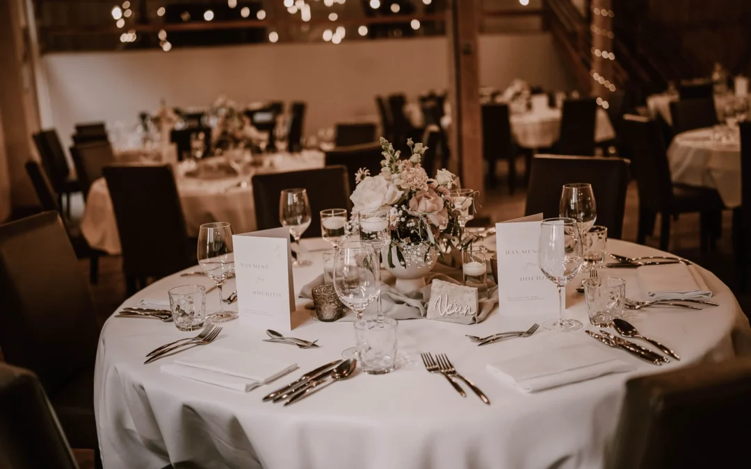 Traumhochzeit in der Eventscheune des Acantus Hotels